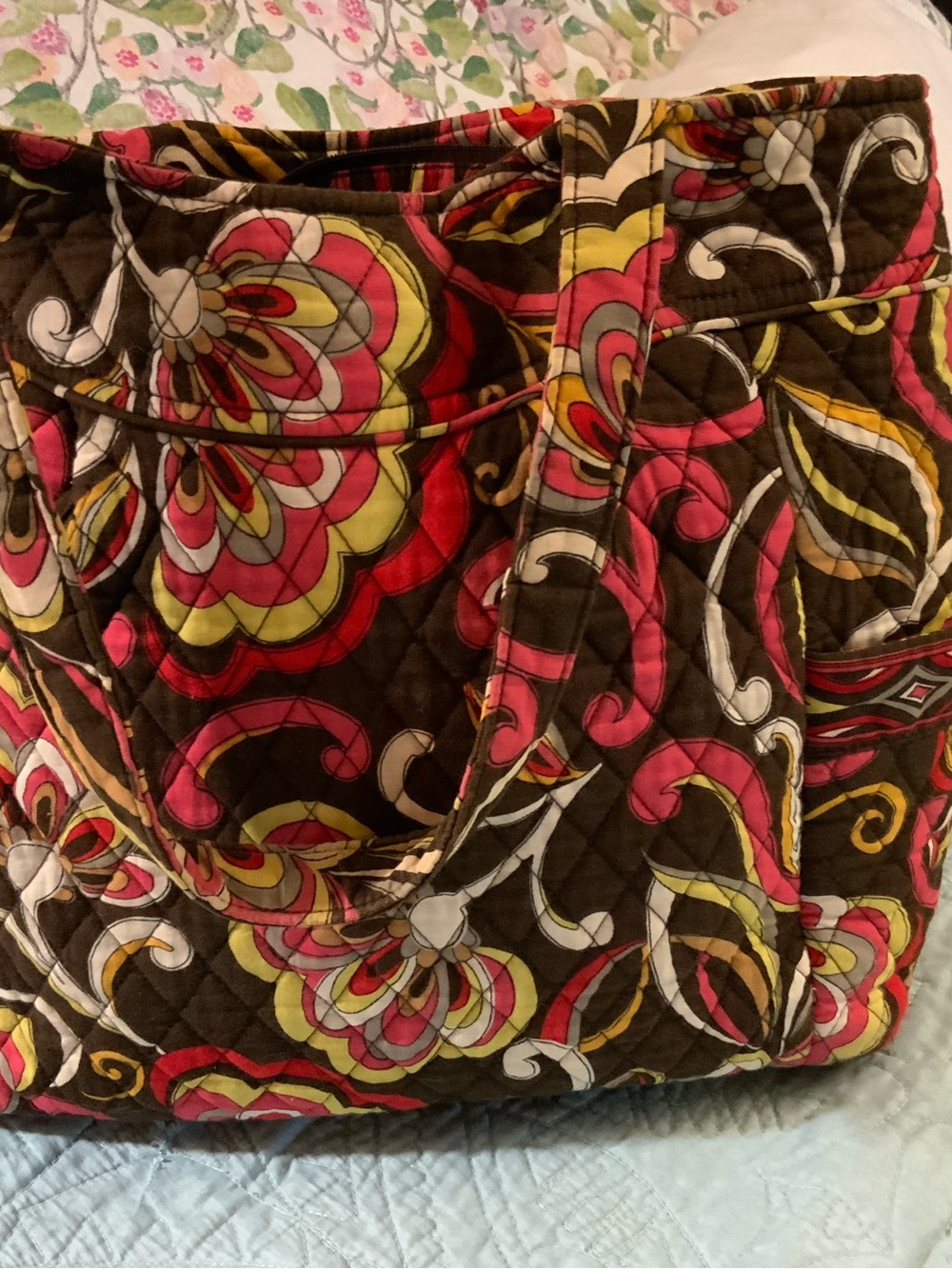 Vera Bradley Quality Handbag (RETIRED PATTERN)